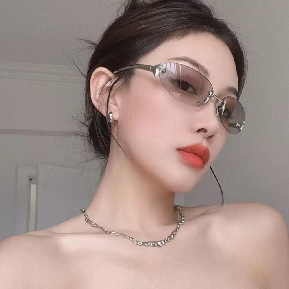 Vintage Fashion Y2K - Y2K スタイルフレームレスサングラス UV 保護ヴィンテージ装飾サングラストレンド軽量パンク眼鏡女性
