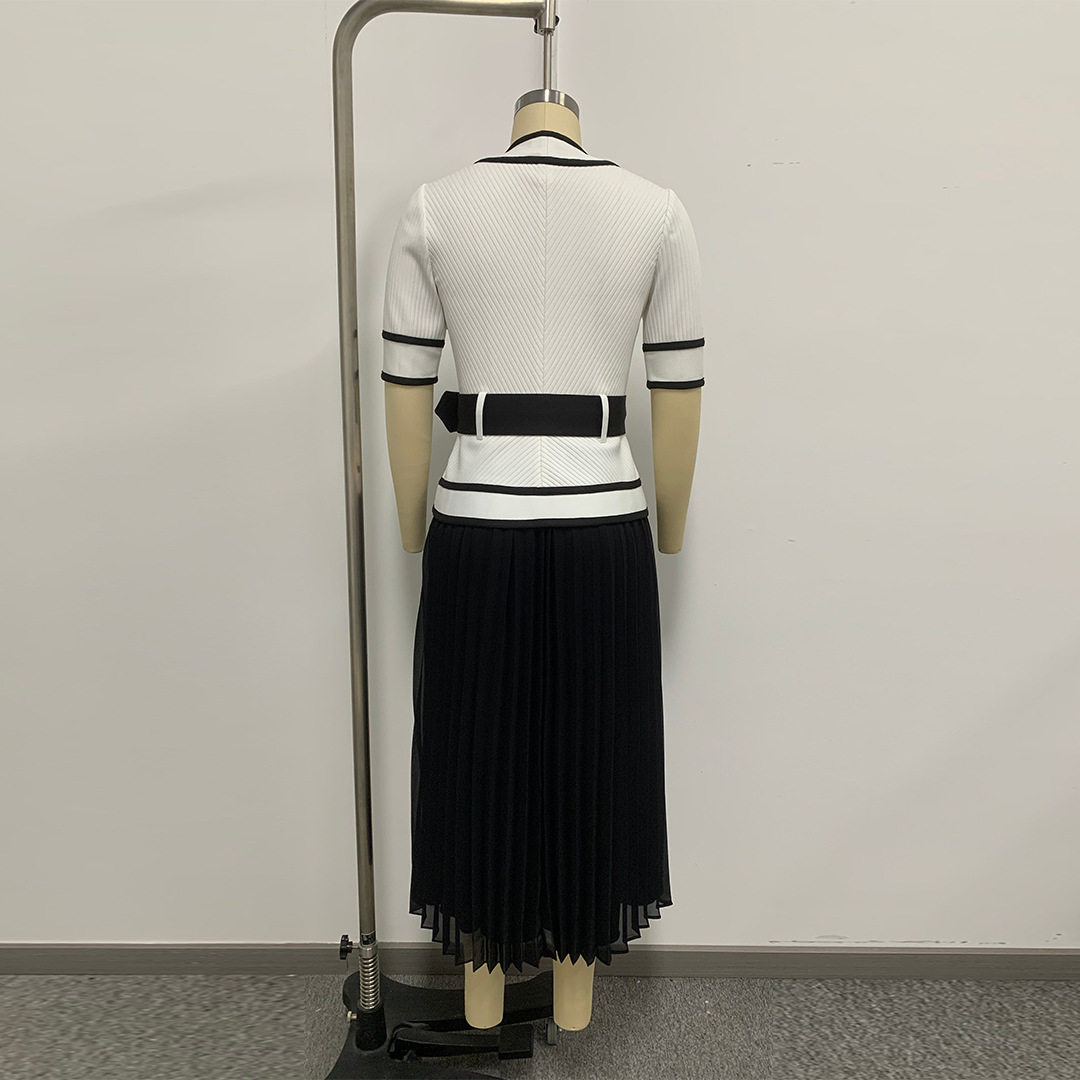 Vintage Fashion Exhibition - セクシーな V ネックボタンベルト付きプリーツドレス女性エレガントな高級卒業プロムパーティードレスヴィンテージアート展示ミディドレス