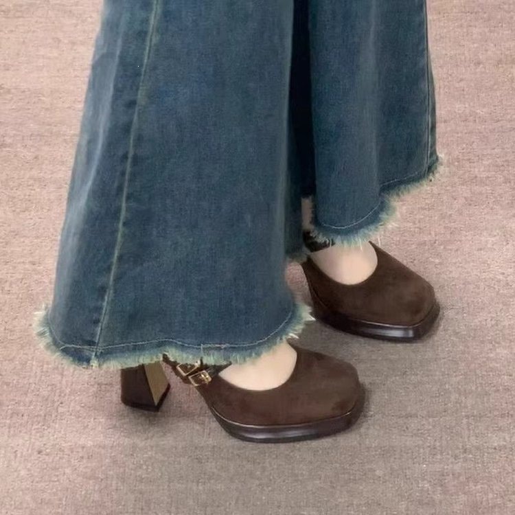 ヴィンテージ風厚底ハイヒール レディース メリージェーンシュ - Vintage Fashion Aesthetic のレビューと価格