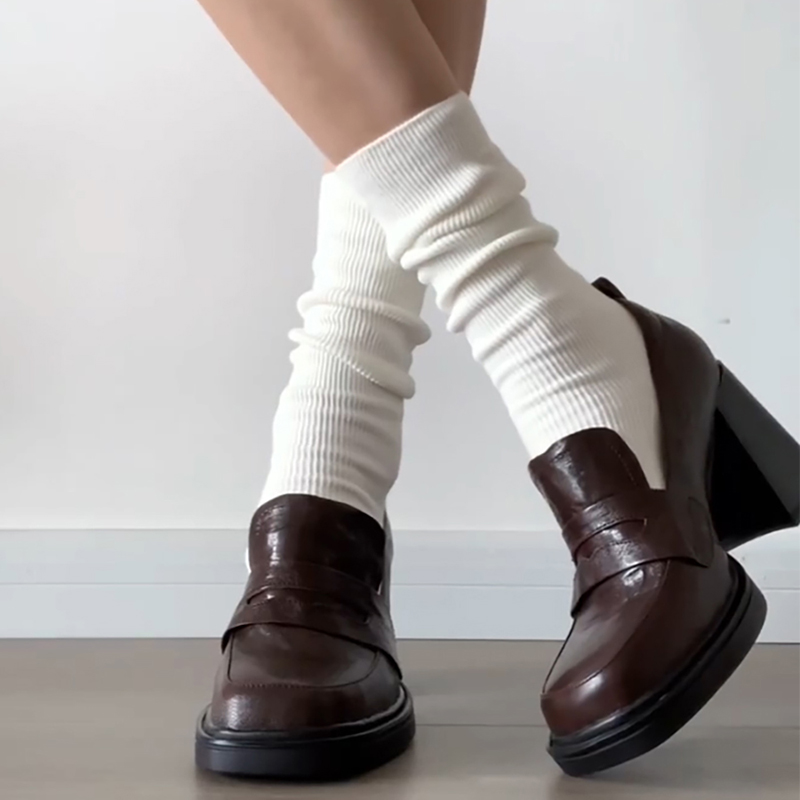 女性のためのレトロな大学スタイルのモカシン,靴ひもなしの靴, - Vintage Fashion Online のレビューと価格