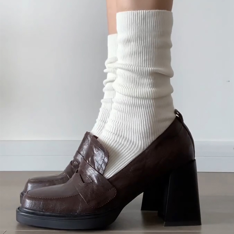 女性のためのレトロな大学スタイルのモカシン,靴ひもなしの靴, - Vintage Fashion Online のレビューと価格