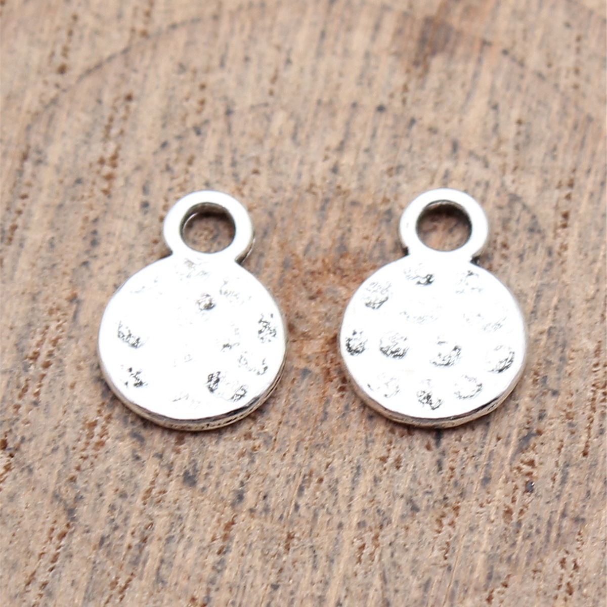 WYSIWYG 40個 11x8mm 3色 アンティークブロ - Vintage Fashion Online のレビューと価格